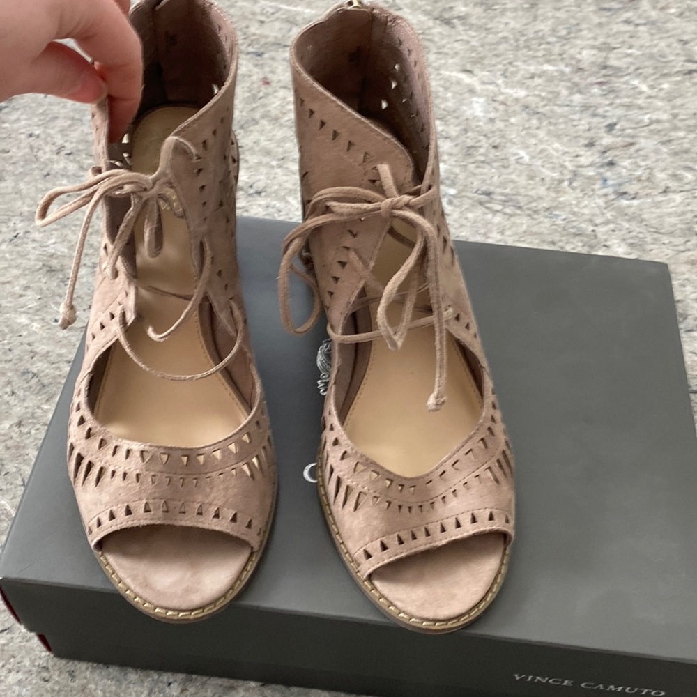 Vince Camuto “Tarita” Sandals, Suede, Size 9M in “Smoke Cloud”